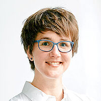 Kerstin Macherey, Politik und Strategie